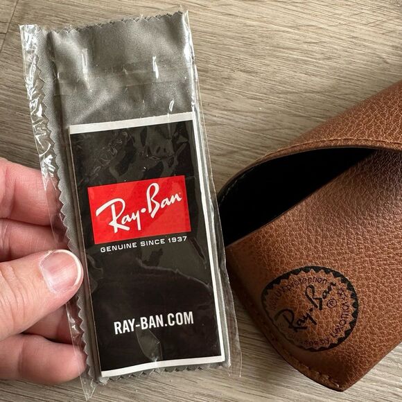 RayBan Eyeglasses Semi-Soft Snap Close Case with Lens Cloth Cognac Brown - Picture 7 of 10